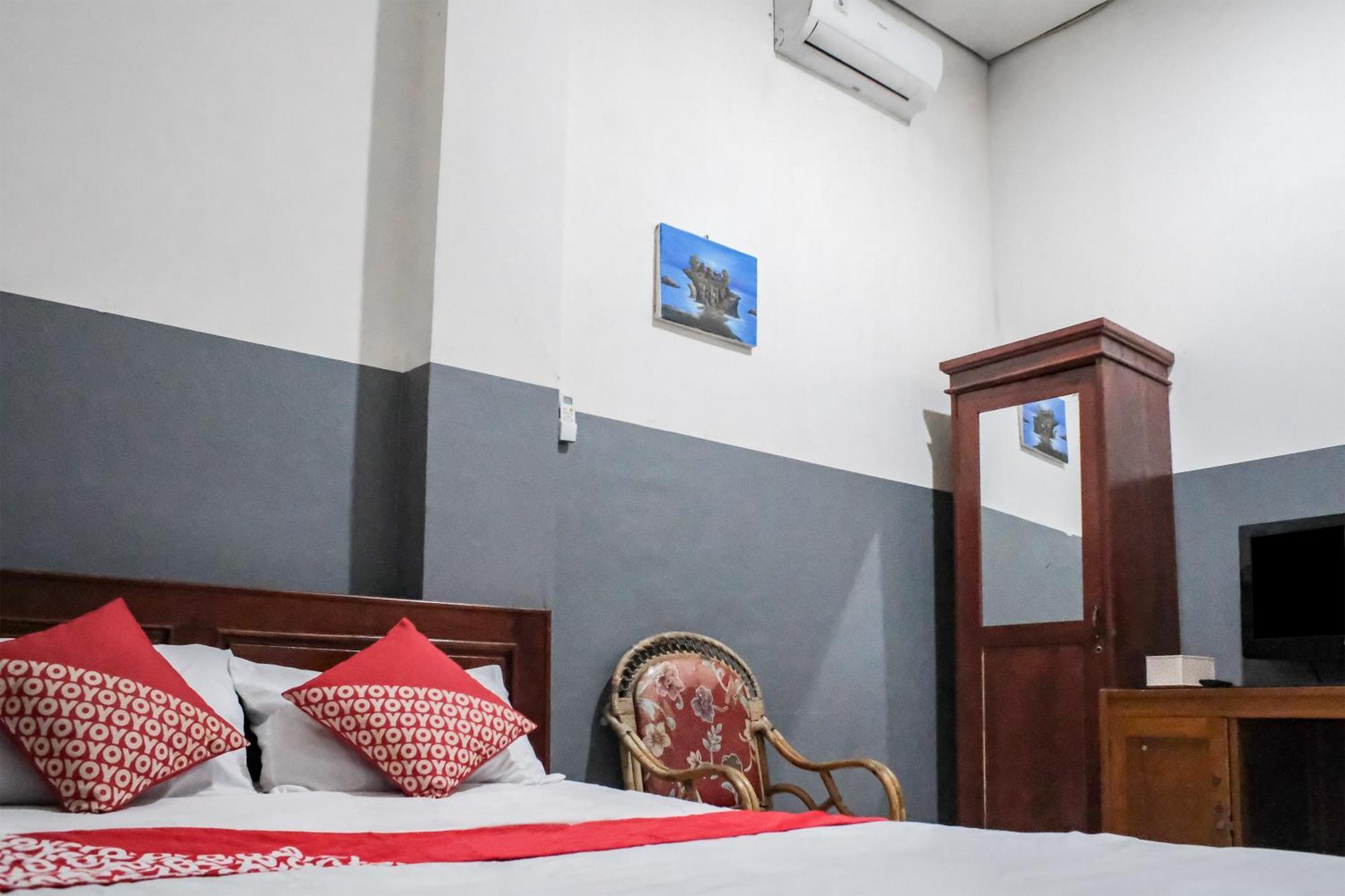 Oyo 93117 Penginapan Tiga Dara Jayapura Zewnętrze zdjęcie